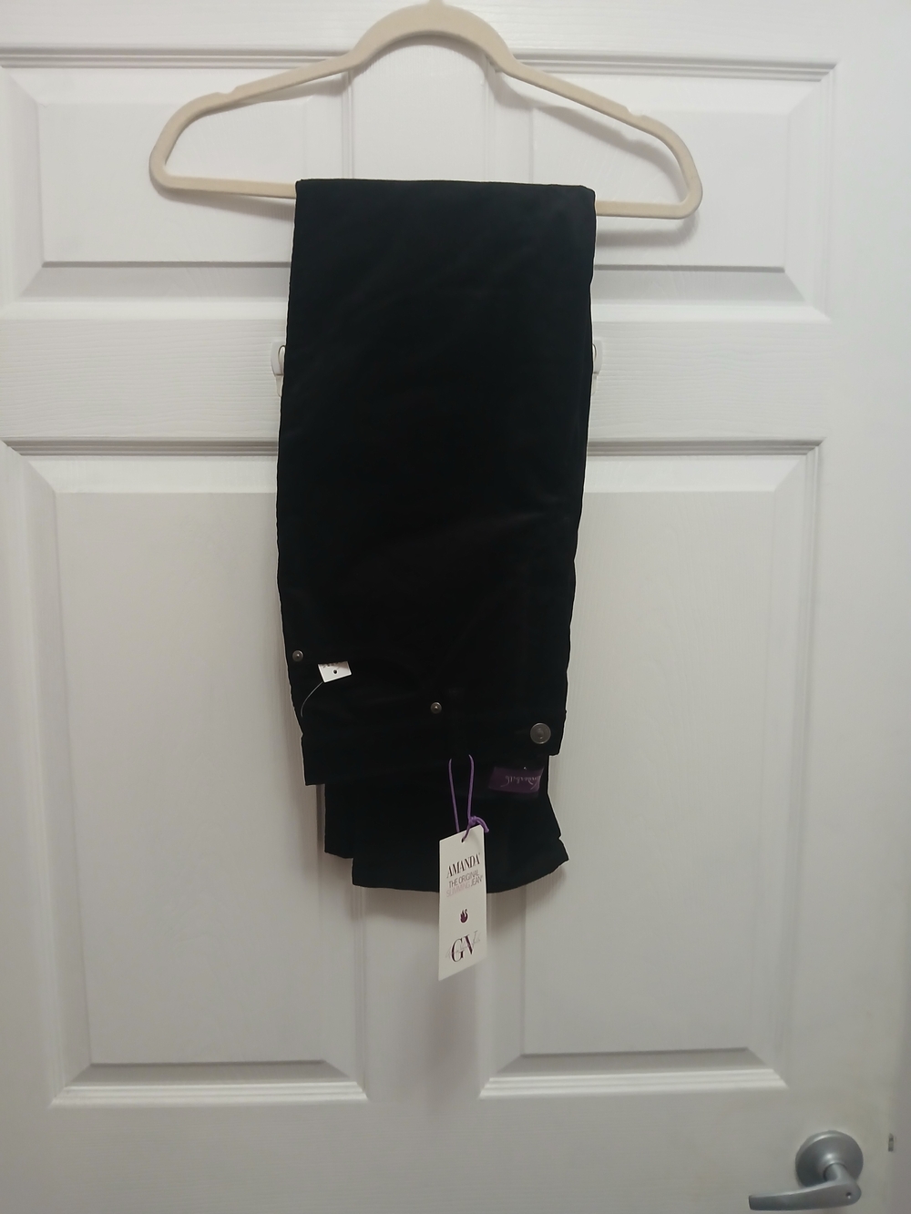 Gloria Vanderbilt Slim Straight Pants in Black